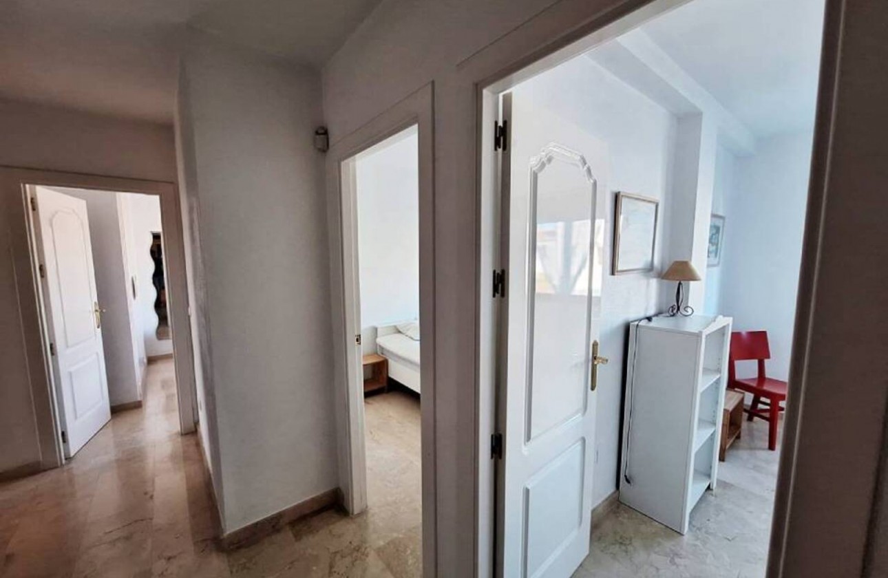 Resale - Apartment - Villamartin