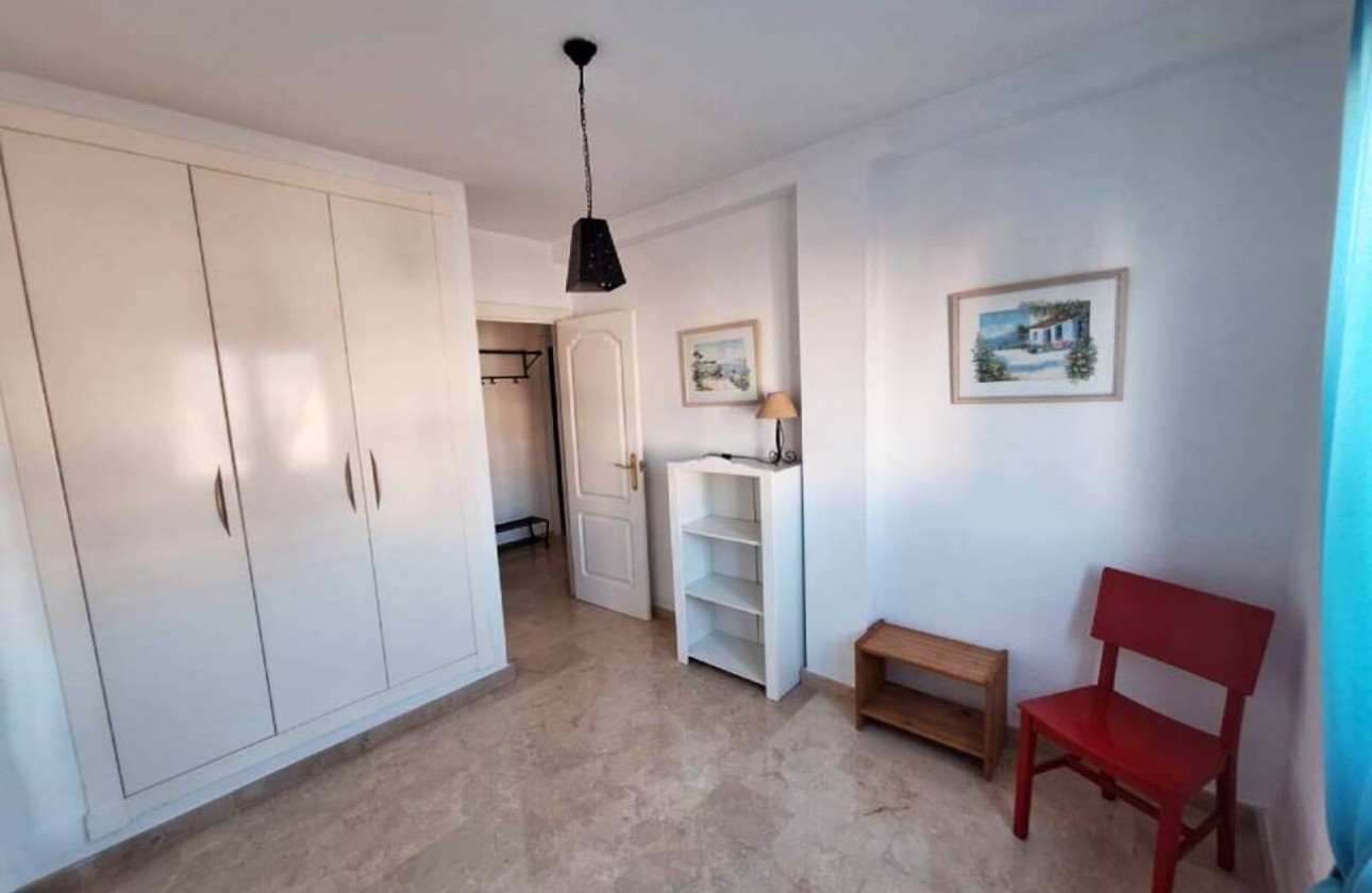 Resale - Apartment - Villamartin