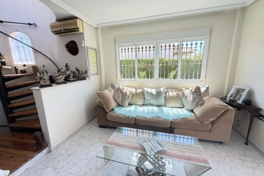 Resale - Villa - Villamartin
