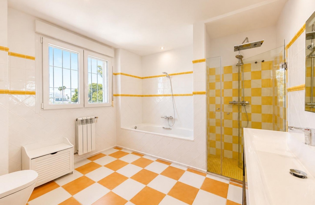 Reventa - Chalet - Dehesa de campoamor - Campoamor