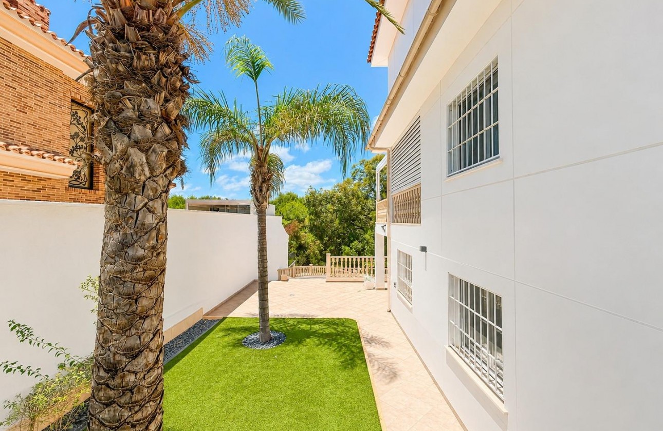 Reventa - Chalet - Dehesa de campoamor - Campoamor
