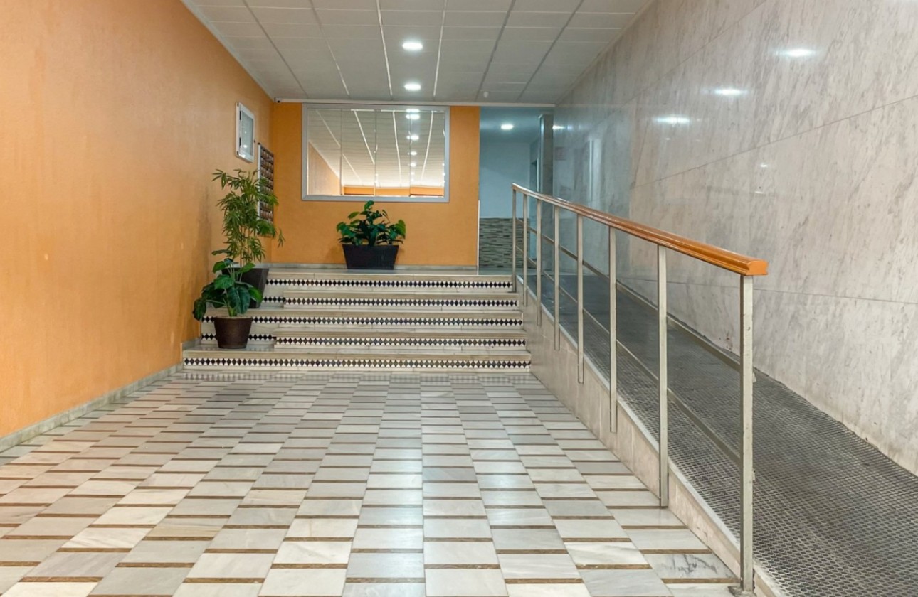 Reventa - Apartamento - Torrevieja - El Acequión - Los Náufragos