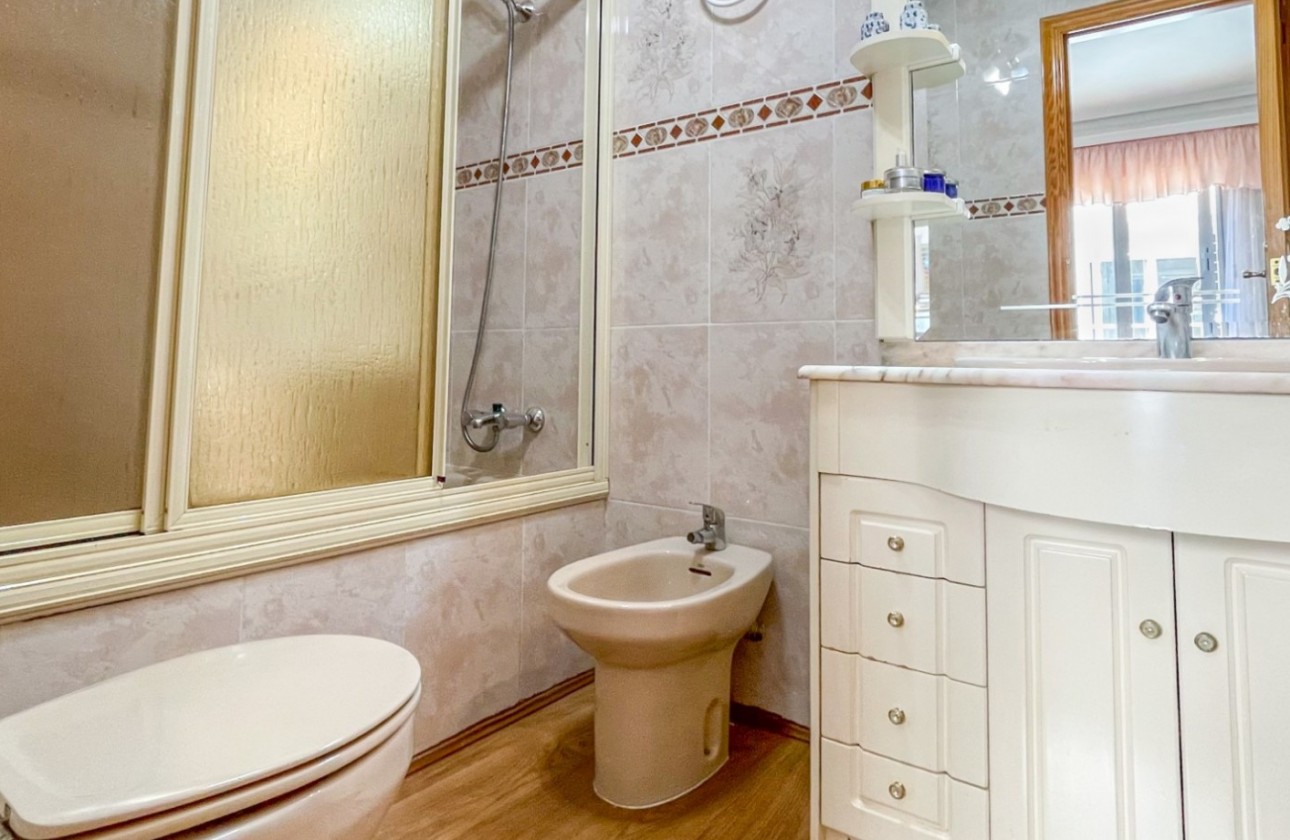 Reventa - Apartamento - Torrevieja - El Acequión - Los Náufragos