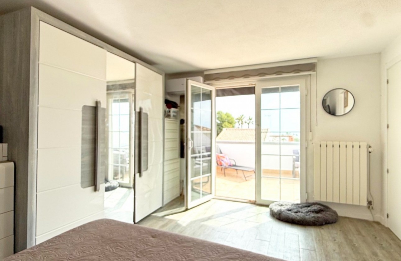 Återförsäljning - Detached Villa - Orihuela Costa - Villamartín