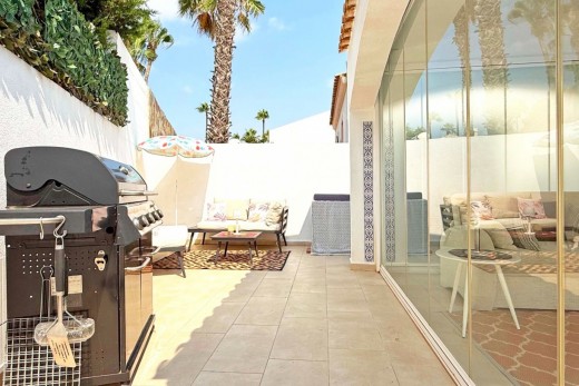 Återförsäljning - Detached Villa - Orihuela Costa - Villamartín