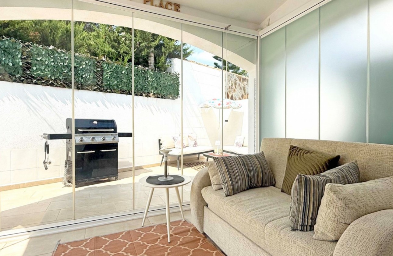 Återförsäljning - Detached Villa - Orihuela Costa - Villamartín