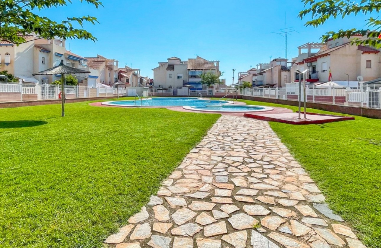 Resale - Bungalow - Orihuela Costa - Playa Flamenca