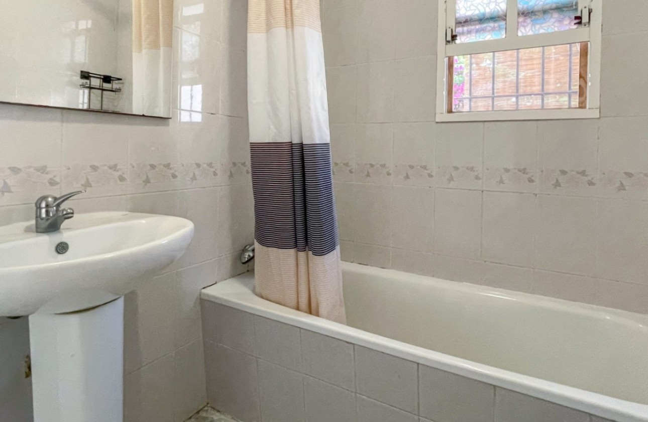 Resale - Bungalow - Orihuela Costa - Playa Flamenca