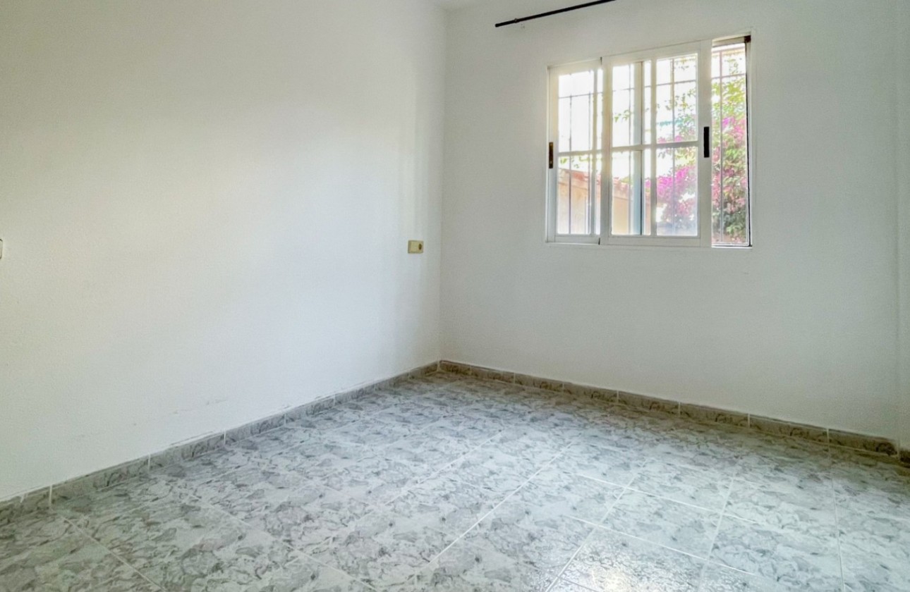 Resale - Bungalow - Orihuela Costa - Playa Flamenca
