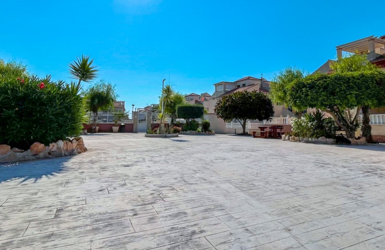 Resale - Bungalow - Orihuela Costa - Playa Flamenca