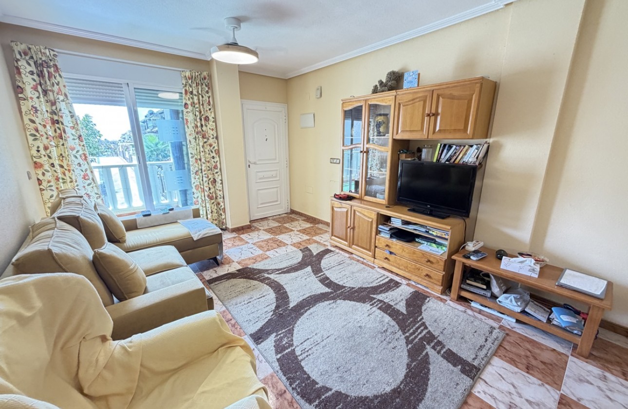 Resale - Apartment - Villamartin