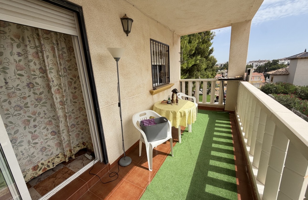 Resale - Apartment - Villamartin