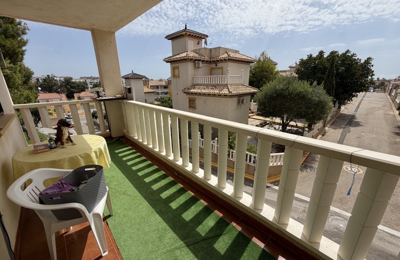 Resale - Apartment - Villamartin