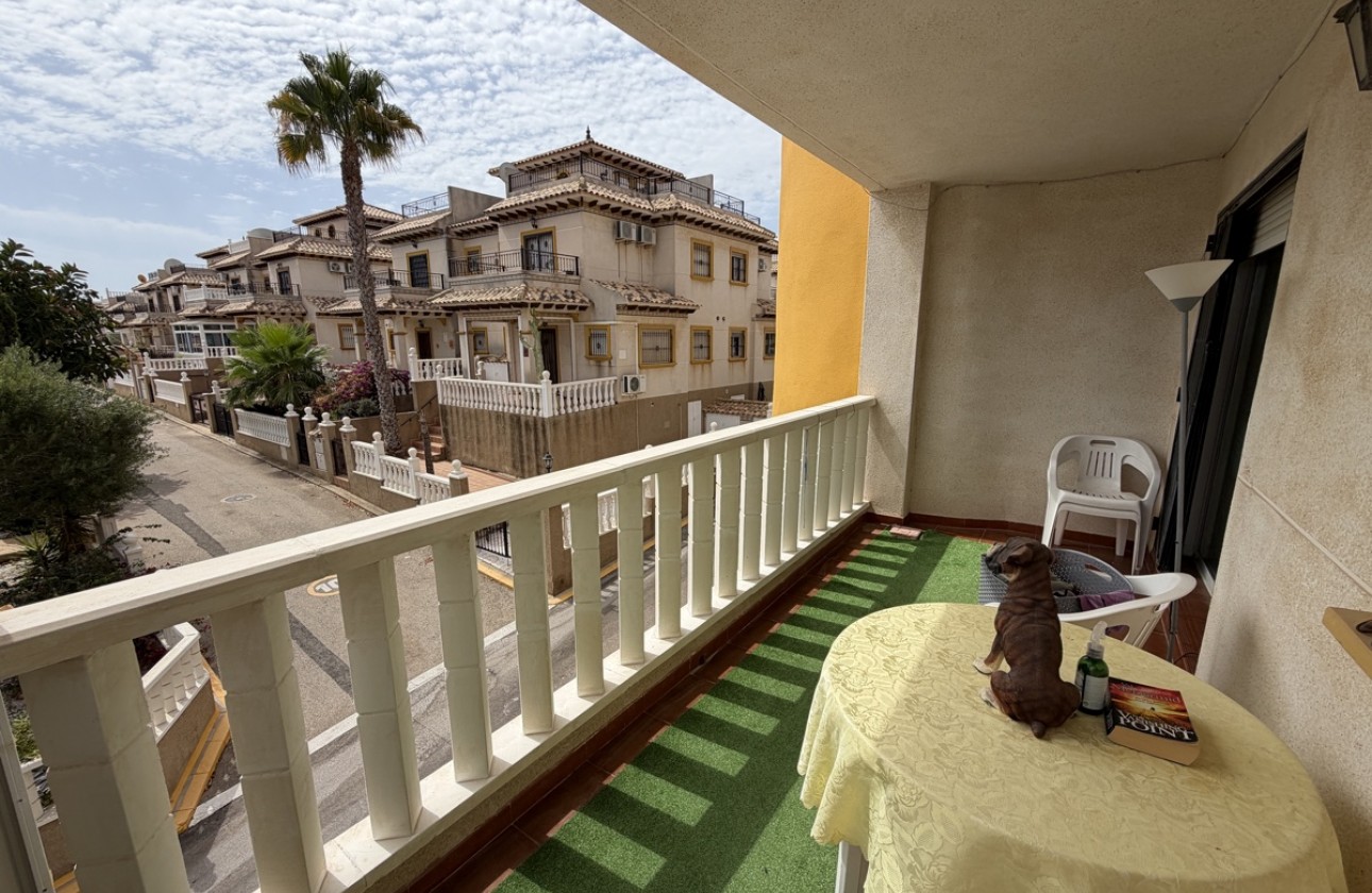 Resale - Apartment - Villamartin