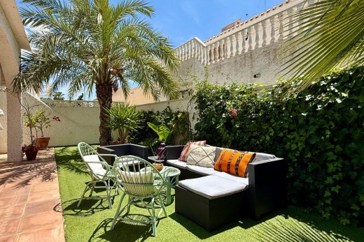 Återförsäljning - Semi Detached Villa - Orihuela Costa - Campoamor