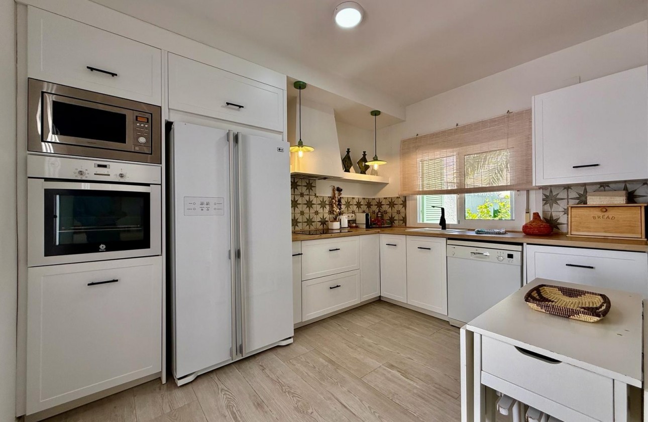 Återförsäljning - Semi Detached Villa - Orihuela Costa - Campoamor