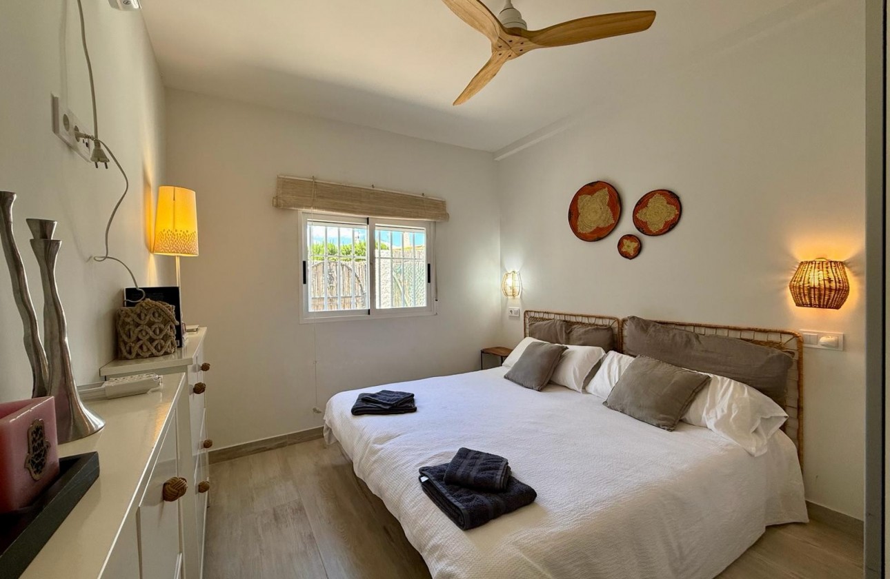 Återförsäljning - Semi Detached Villa - Orihuela Costa - Campoamor