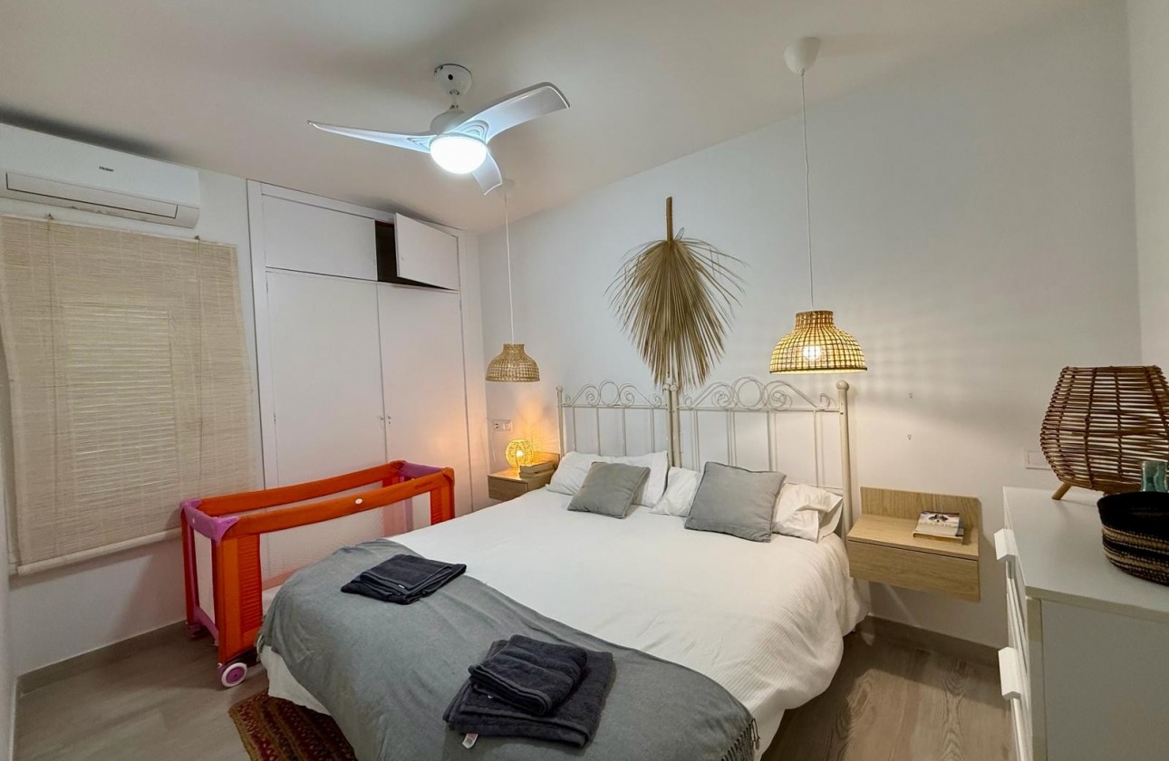 Återförsäljning - Semi Detached Villa - Orihuela Costa - Campoamor