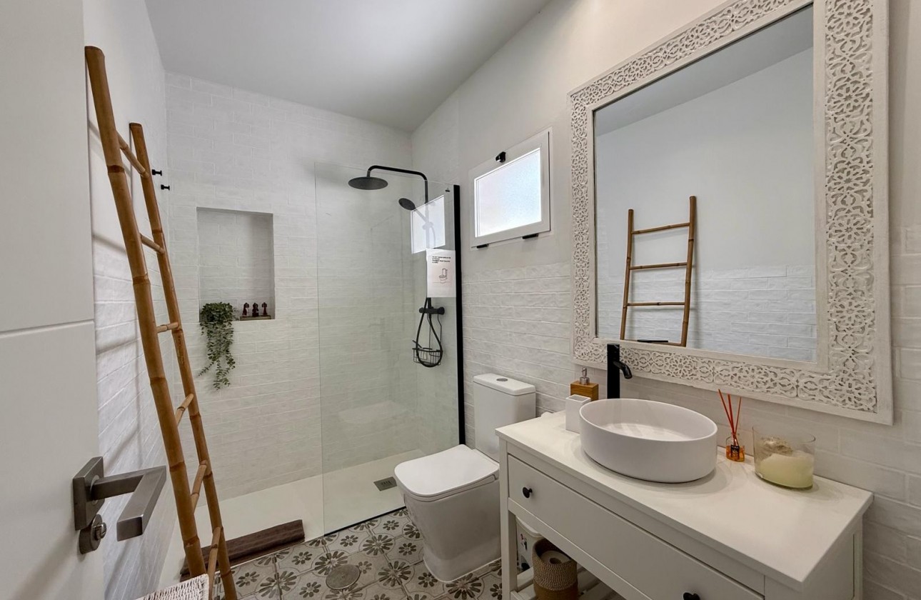 Återförsäljning - Semi Detached Villa - Orihuela Costa - Campoamor