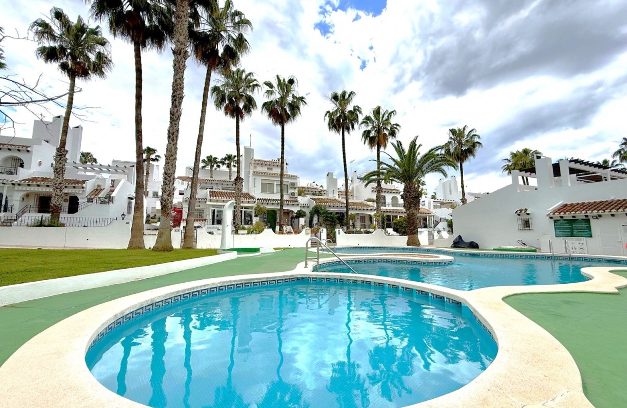 Resale - Townhouse - Orihuela Costa - Villamartin