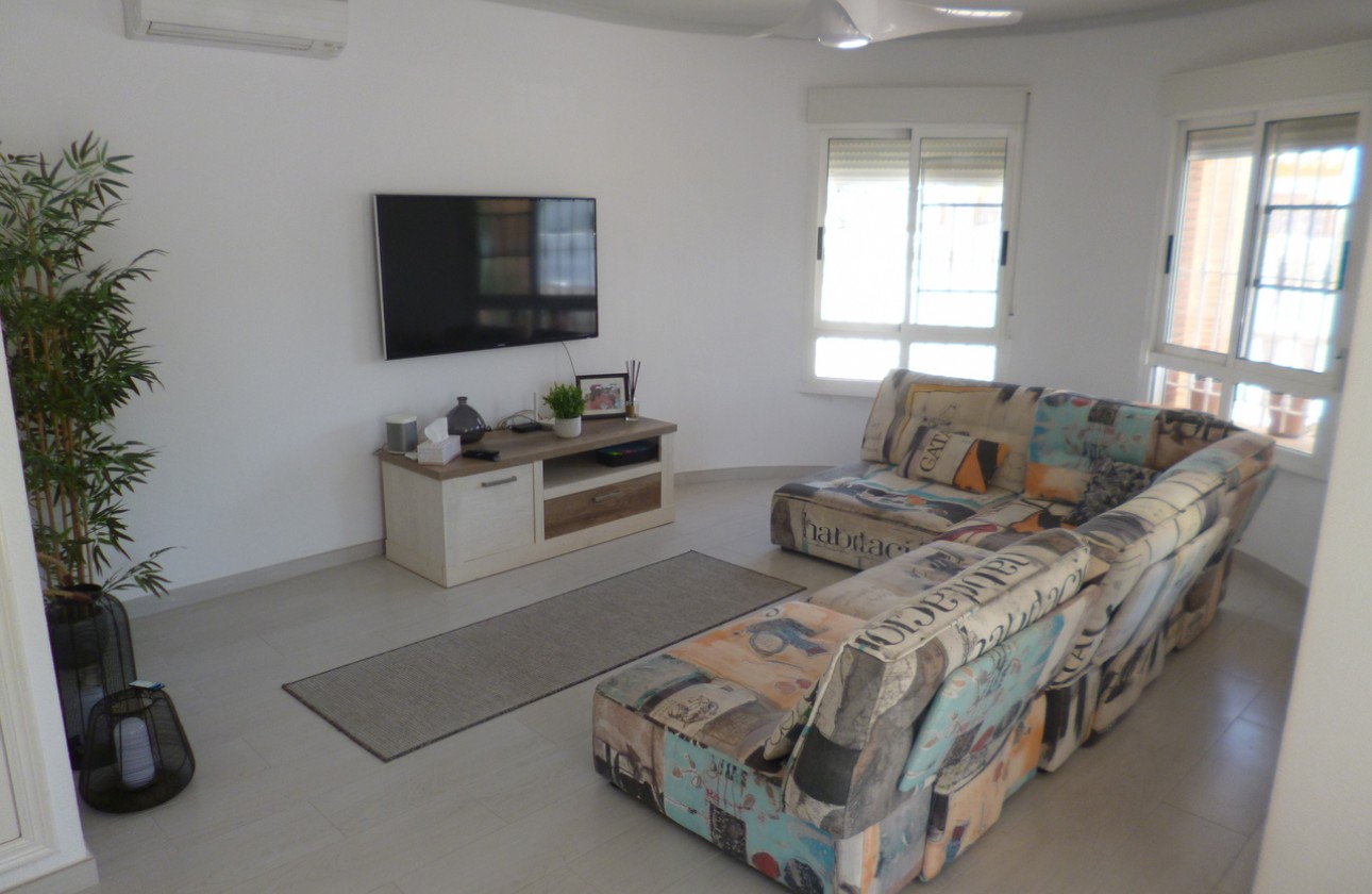 Resale - Villa - Pilar De La Horadada