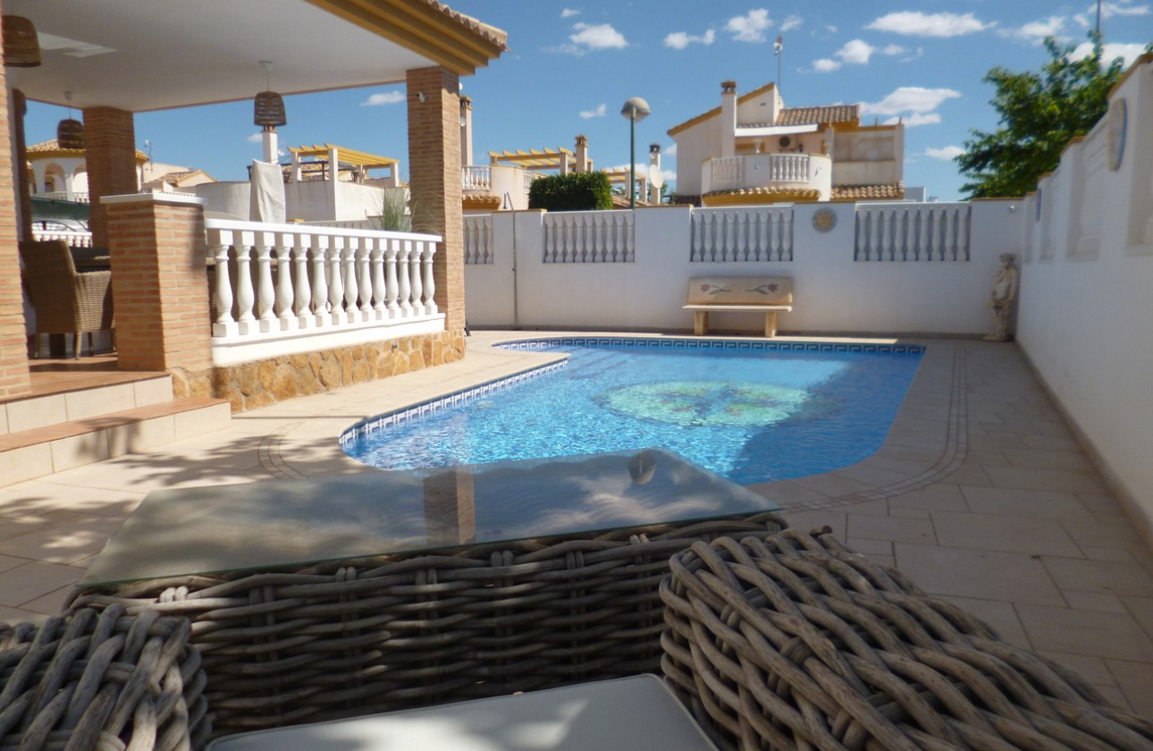 Resale - Villa - Pilar De La Horadada