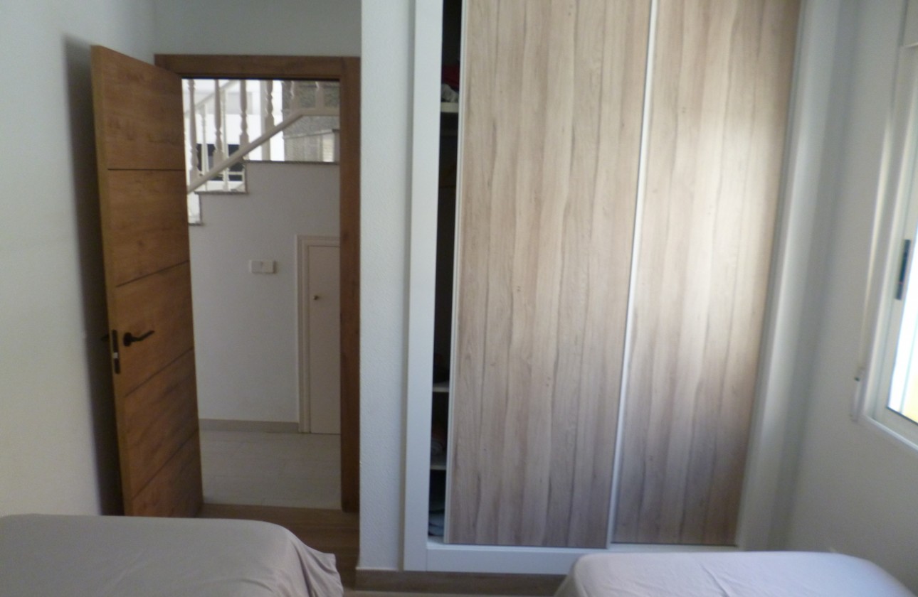 Resale - Villa - Pilar De La Horadada
