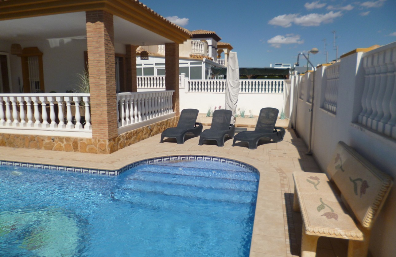 Resale - Villa - Pilar De La Horadada