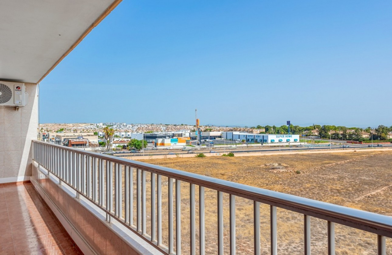 Resale - Apartment - Orihuela Costa - Punta Prima