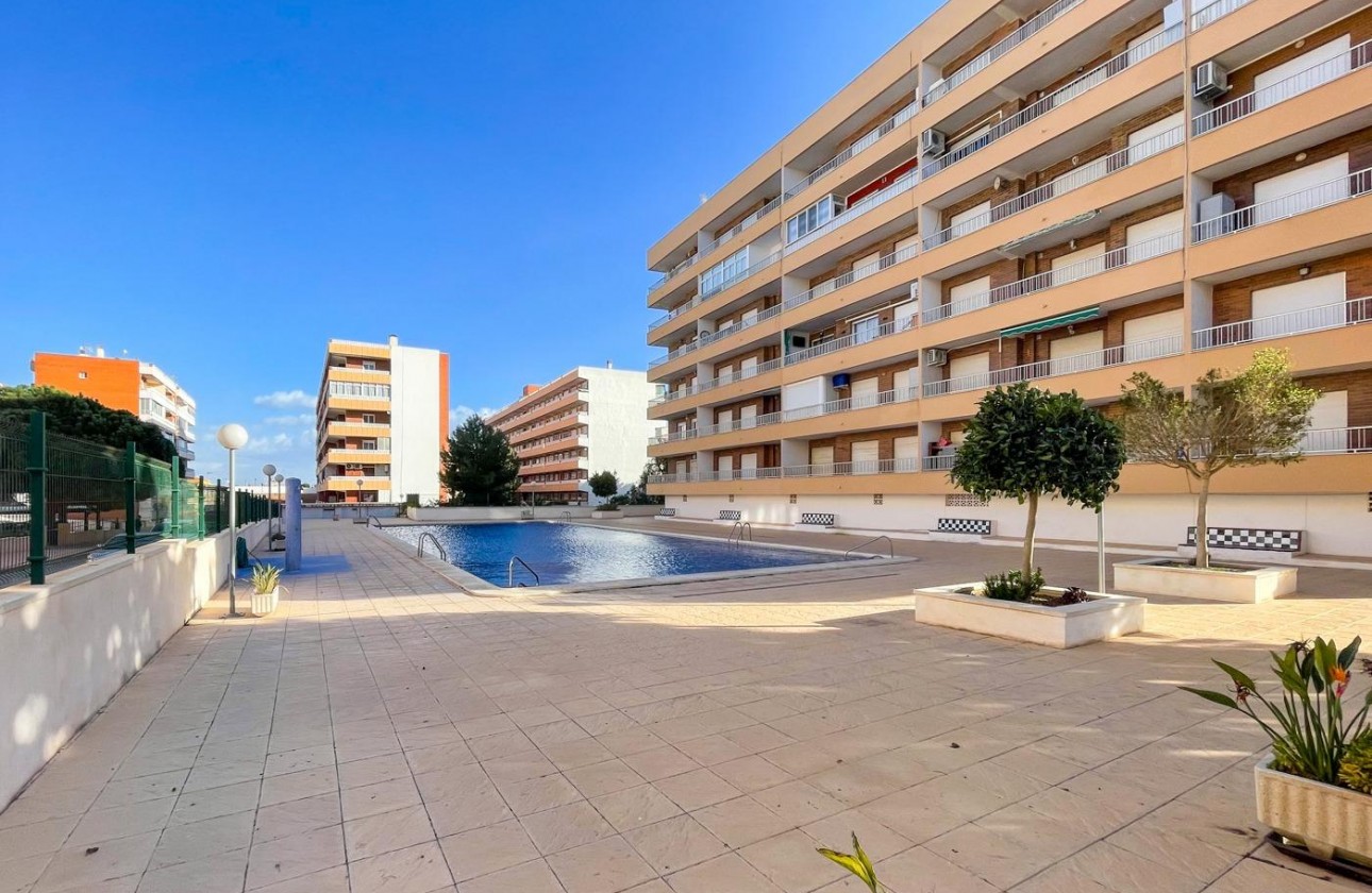 Resale - Apartment - Torrevieja - Punta prima