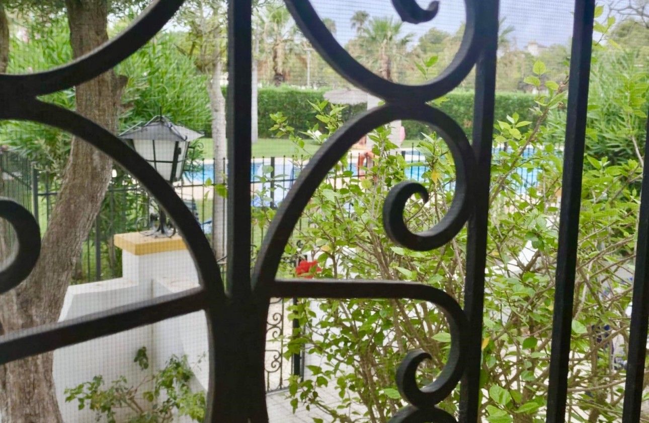 Resale - Apartment Ground Floor Apartment - Orihuela - Villamartin