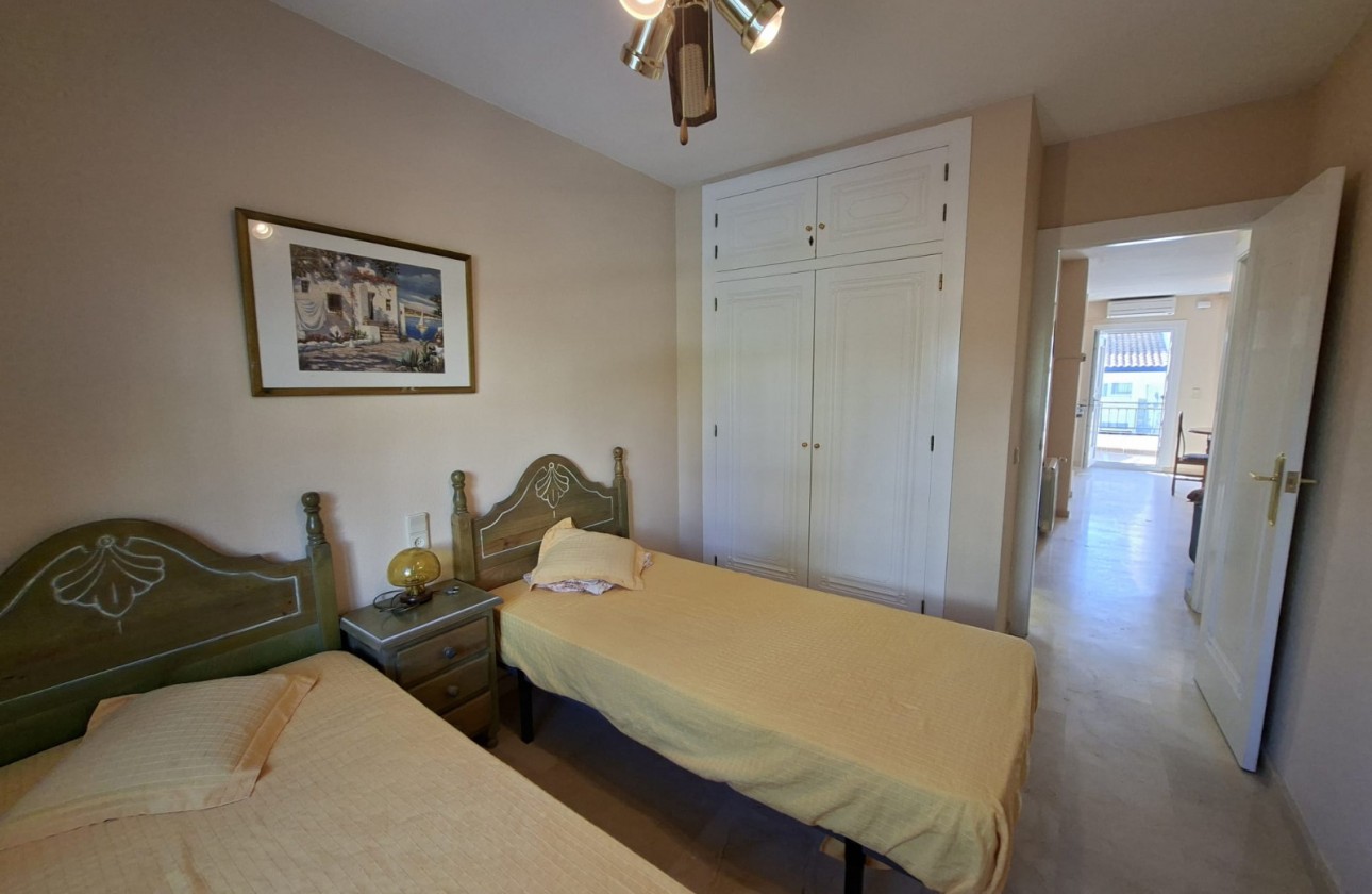 Resale - Bungalow - Villamartin - Rioja