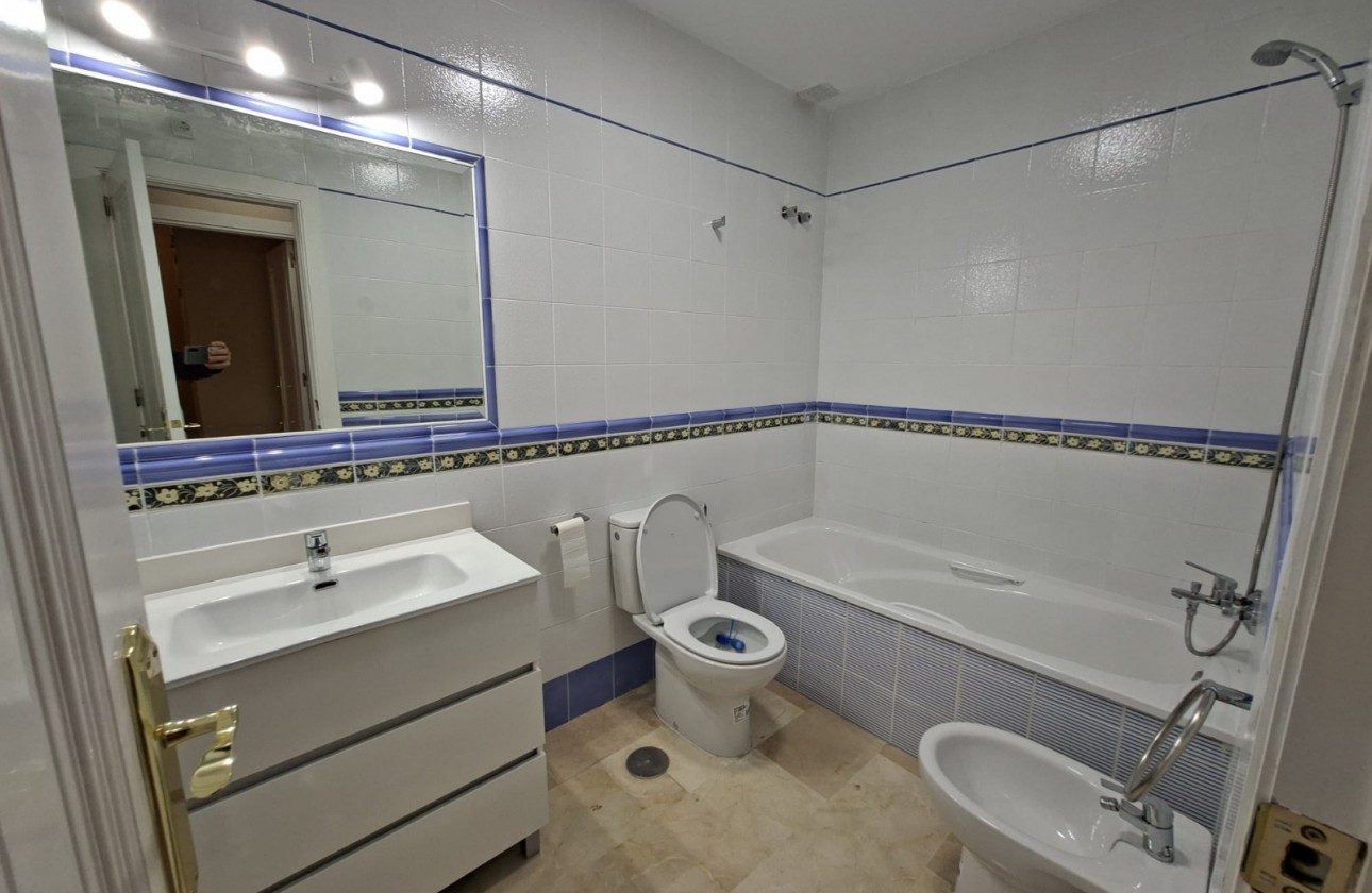 Resale - Bungalow - Villamartin - Rioja