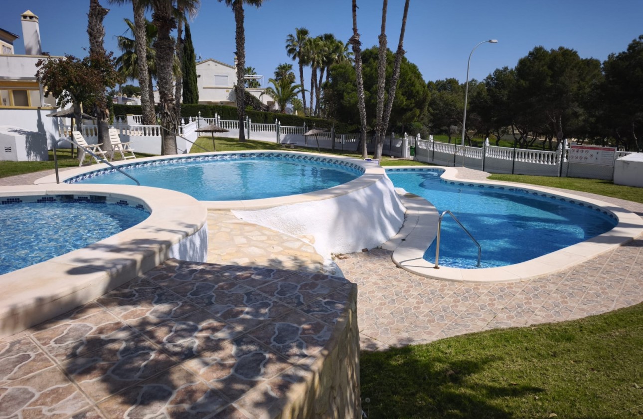Resale - Bungalow - Villamartin - Rioja
