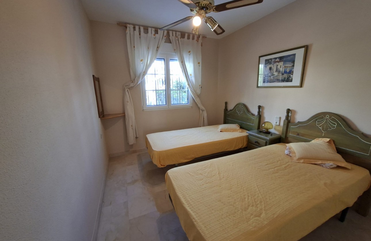 Resale - Bungalow - Villamartin - Rioja
