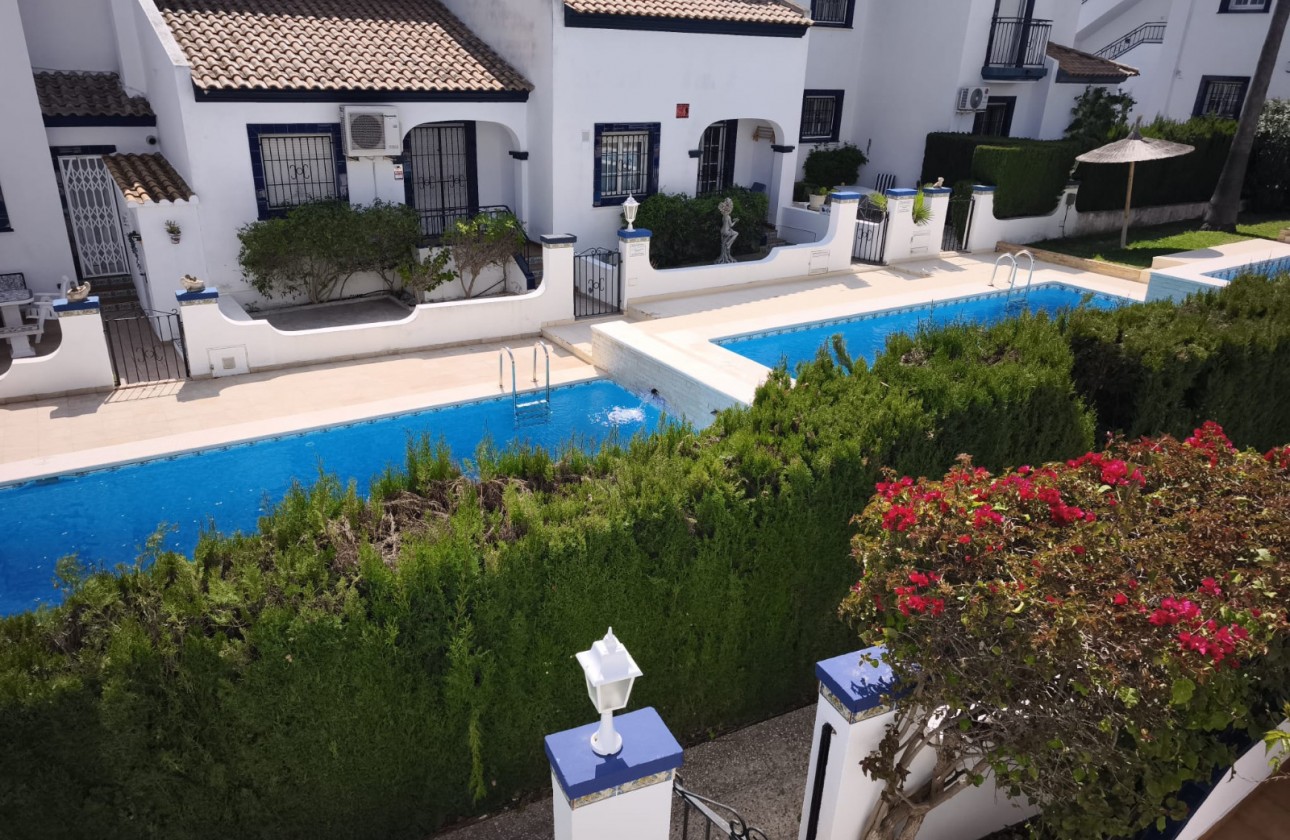 Resale - Bungalow - Villamartin - Rioja