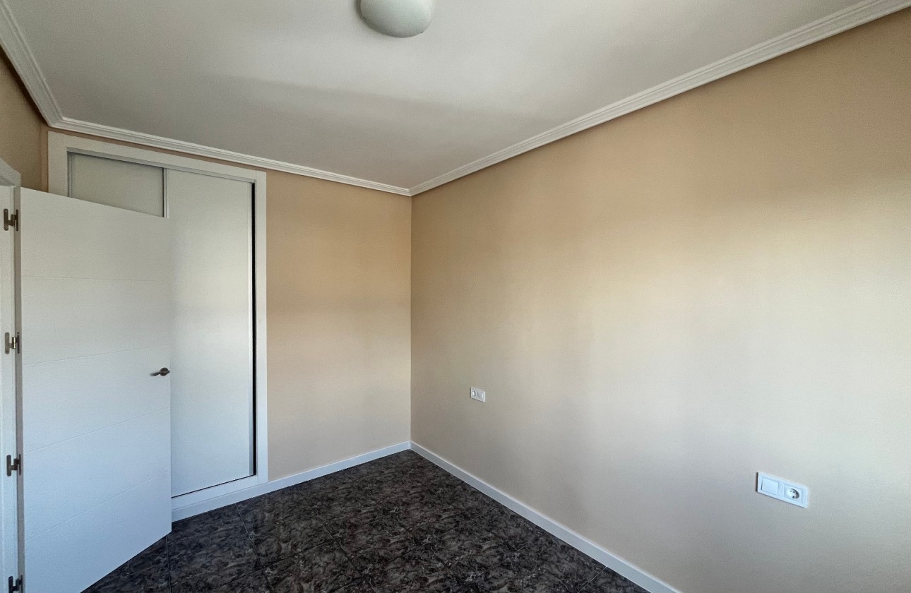 Reventa - Apartamento - Playa Flamenca - Res. San Antonio