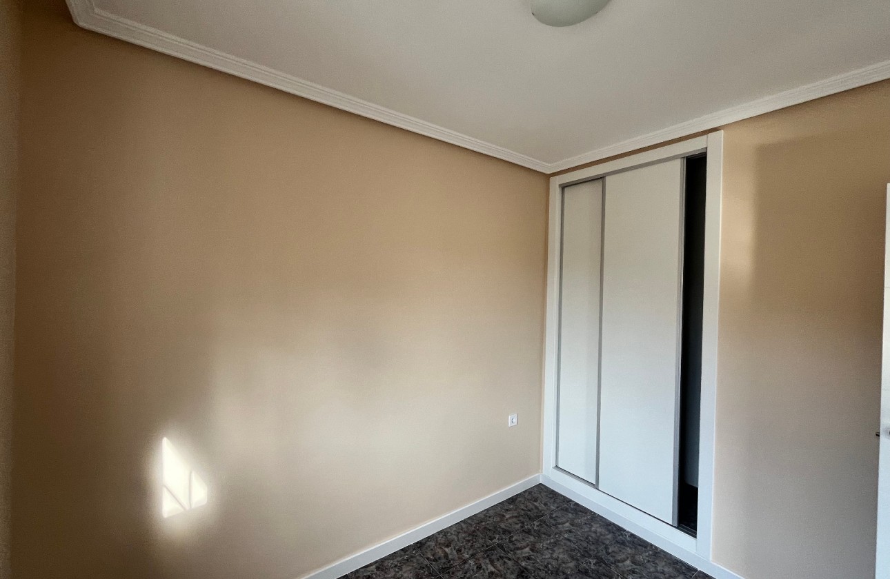 Reventa - Apartamento - Playa Flamenca - Res. San Antonio