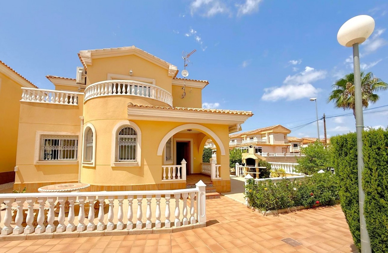 Reventa - Chalet - Orihuela Costa - Villamartin