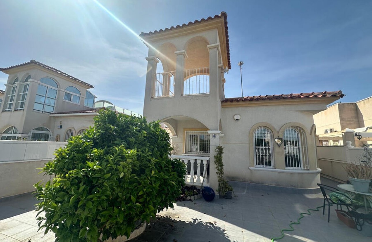 Resale - Villa - Lo Crispin