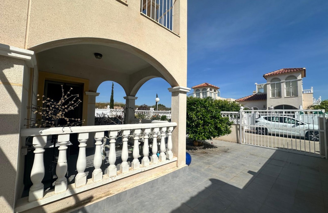 Resale - Villa - Lo Crispin