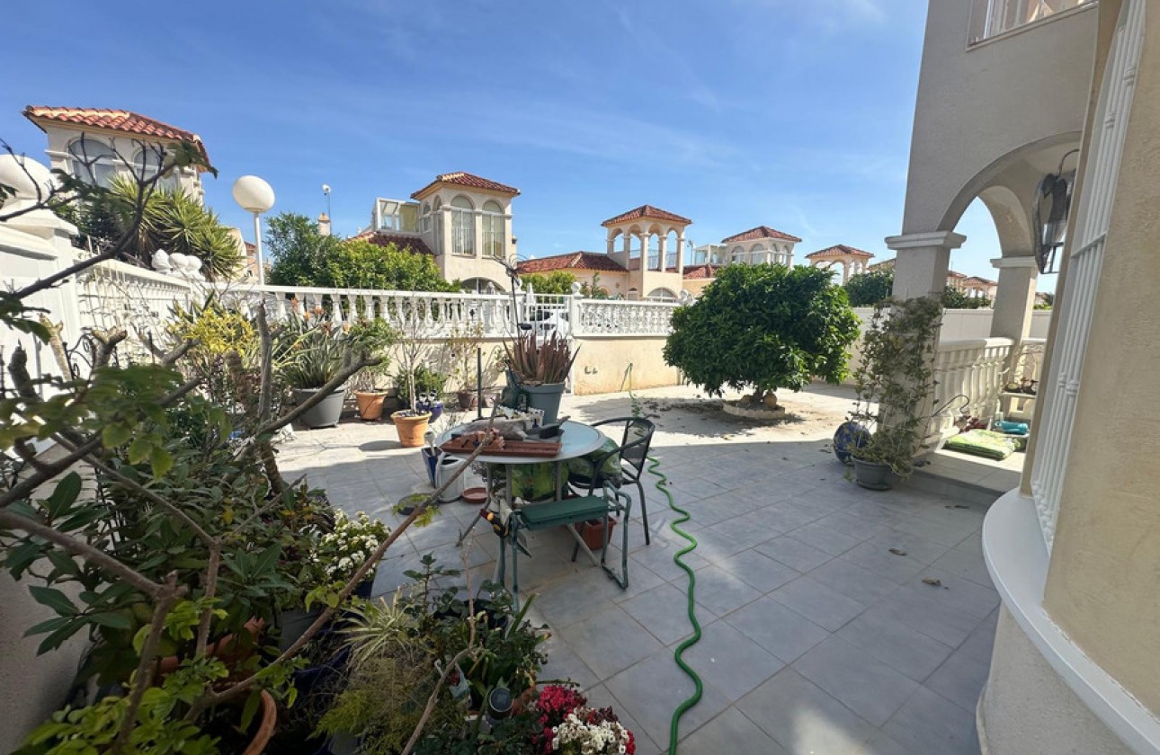 Resale - Villa - Lo Crispin