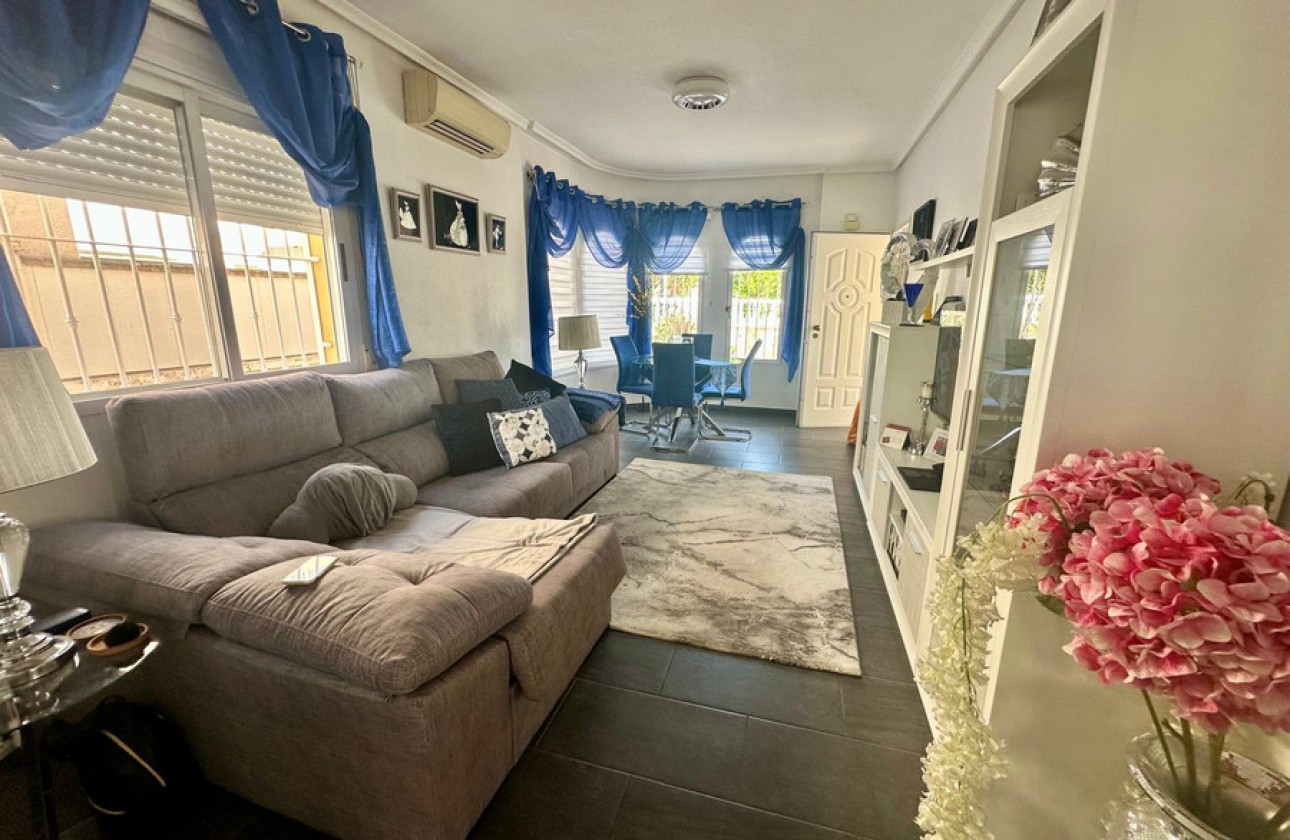 Resale - Villa - Lo Crispin
