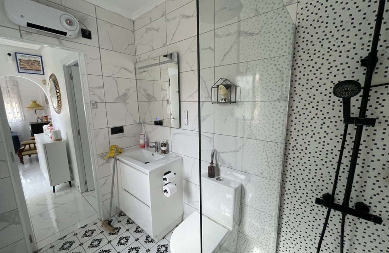 Resale - Semidetached villa - Rojales