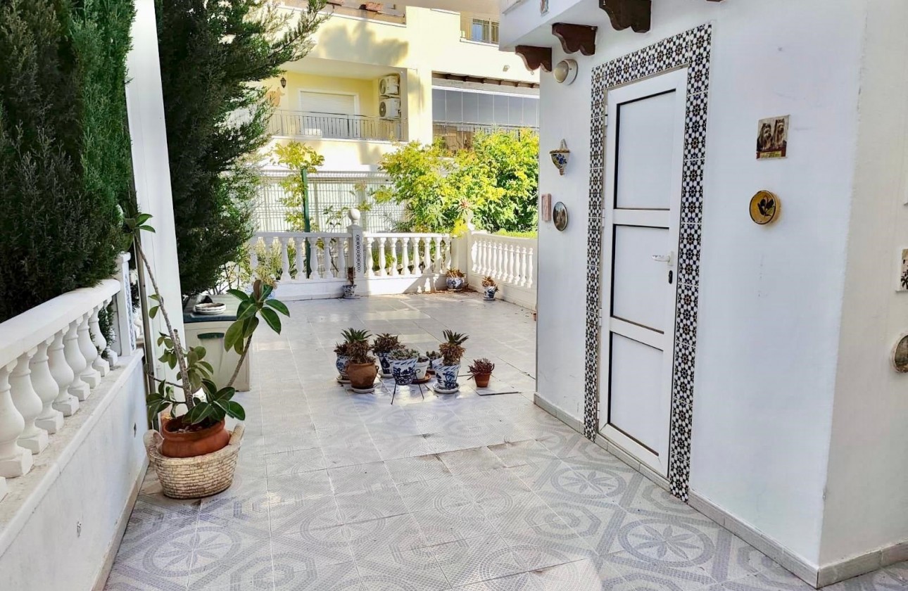Reventa - Terraced house - Villamartin