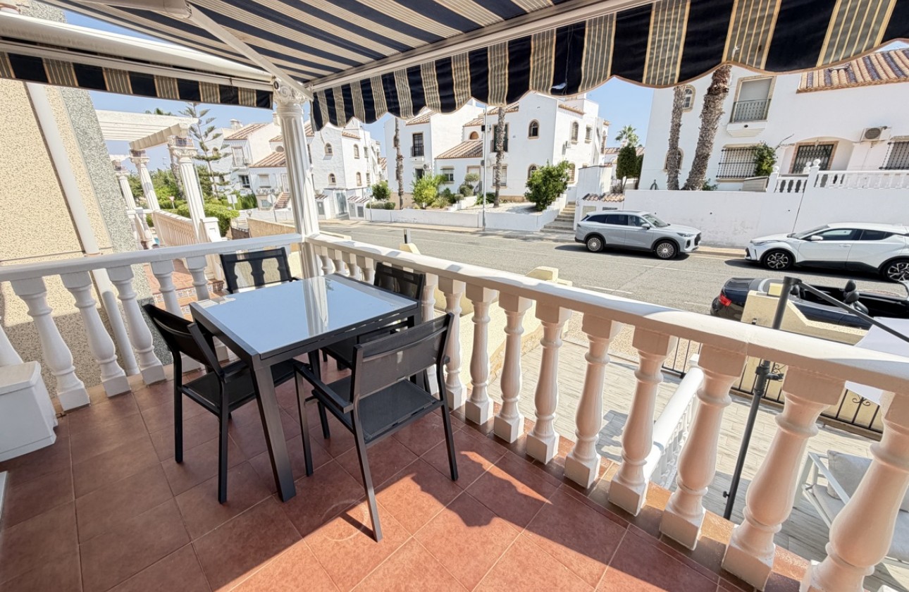 Resale - Villa - Villamartin