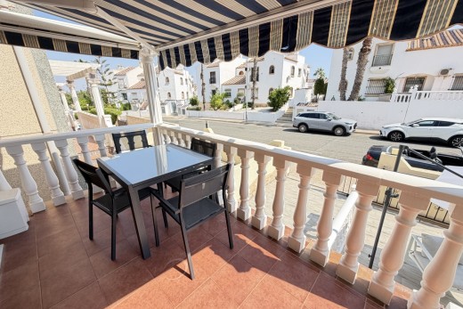 Resale - Villa - Villamartin