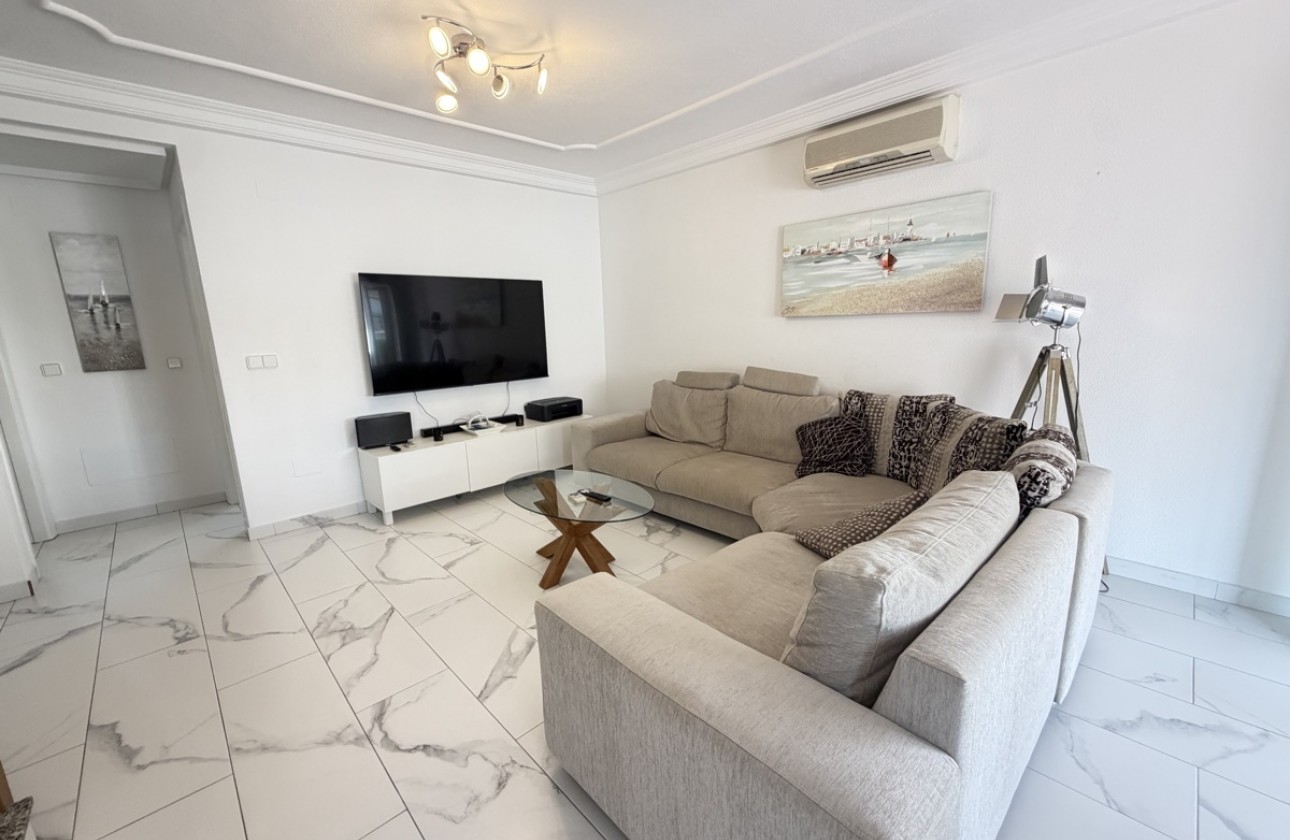 Resale - Villa - Villamartin