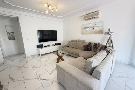 Resale - Villa - Villamartin