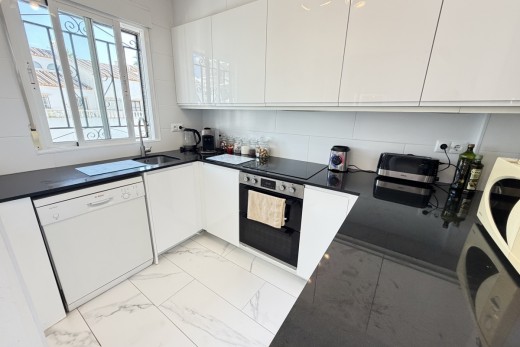 Resale - Villa - Villamartin